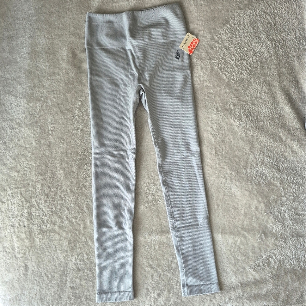 NWT- Free People Movement High-Rise Good Karma Seamless Leggings - Picture 2 of 7